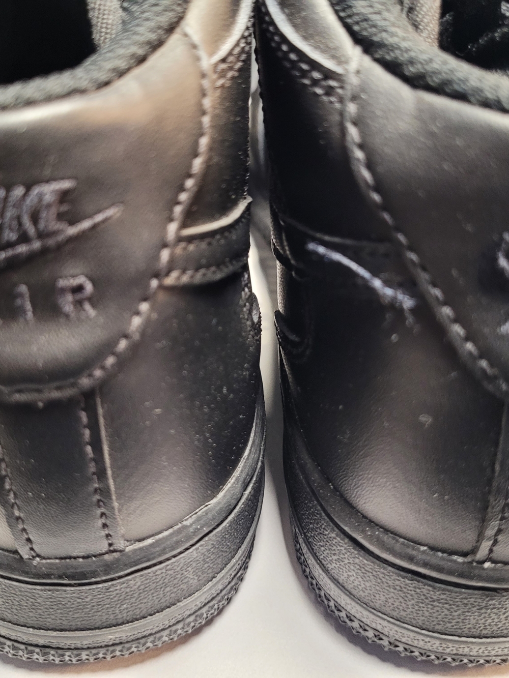 Nike Air Force 1 Mid Kid Sneakers in Black Size 4.5 Display Item - Picture 5 of 7